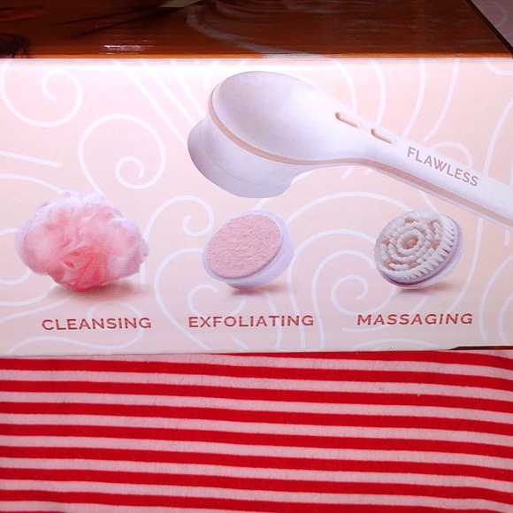 FINISHING TOUCH Flawless Spinning Spa Brush - Picture 8 of 16